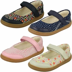 Mädchen Clarks Mary Jane Schuhe Blitzstreifen - Bild 1 von 37