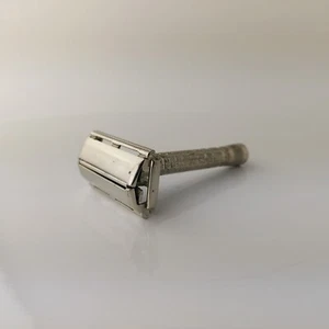 Vintage Bulgarian Double Edge Safety Razor Twist to Open Butterfly Razor #5581 - Bild 1 von 13