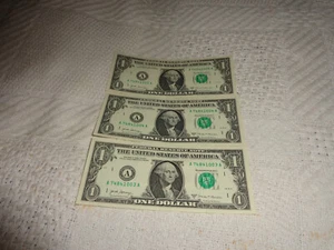 lot of 3 sequential one dollar bills in a series see discription. crisp bills - Picture 1 of 2