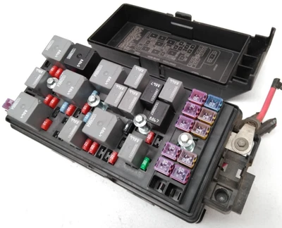 25883022 Pontiac 2008 2009 G6 caja de fusibles bahía de motor debajo del capó relé delantero OEM H43 Foto 1 de 4