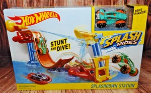BRAND NEW 2015 Hot Wheels Splash Rides Splashdown Station WATER TRACK - Picture 1 of 19