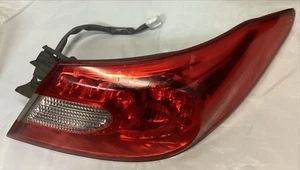 11-13 INFINITI M37 M56 PASSENGER RIGHT SIDE REAR TAIL LIGHT TAILLIGHT LAMP OEM - Picture 1 of 2