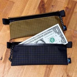 Ultralight Waterproof Zipper Pouch – Dollar Bill Size EDC Wallet – Dyneema® Grid - Picture 1 of 26