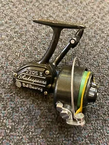 Mulinello da pesca vintage Shakespeare 2205 II Cuscinetto a sfera Spinning Made in Japan - Foto 1 di 8