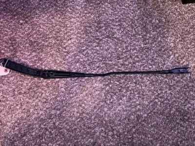 Brazo limpiaparabrisas lado pasajero derecho Audi S5 A5 2008-2017 OEM 8T1955408A Foto 1 de 4