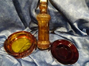 les lots ambrés anciens cendrier,bouteille, soucoupe - Picture 1 of 4
