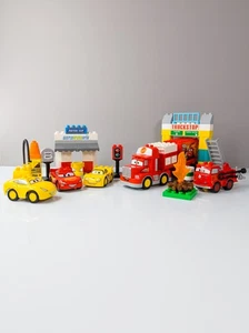 LEGO DUPLO Cars Playset Saetta McQueen Mack Cruz Ramone Truck nerdycustom - Foto 1 di 12