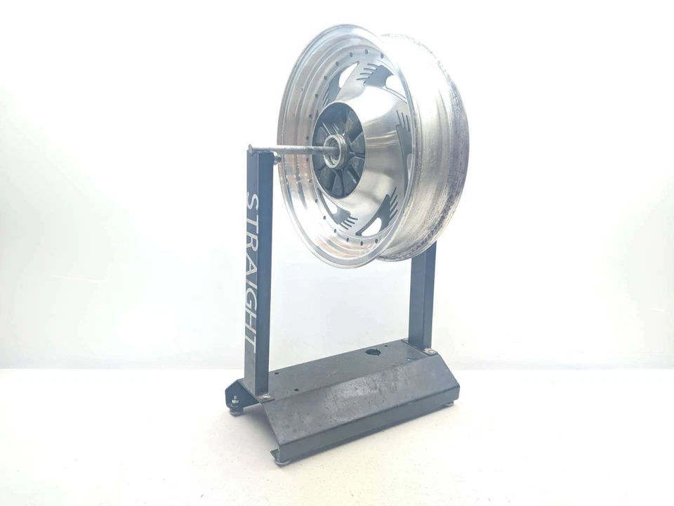 Llanta trasera recta 99 Suzuki VZ800 Marauder 800 15X3,50 Foto 1 de 4