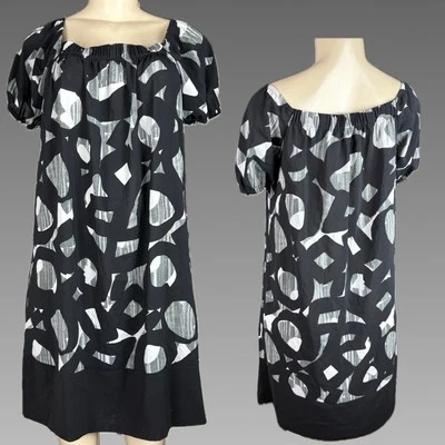 Daisy Fluentes M Black-Gray Geo Shapes Short Sleeve Off/On Shoulder Short Dress - Image 1 of 4