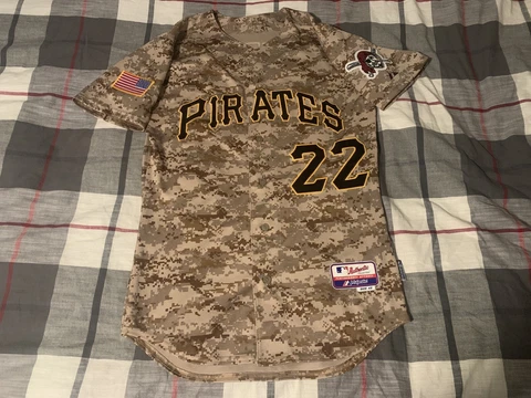 Majestic Pittsburgh Pirates #22 Andrew McCutchen Camo Alternate Jersey Size 40 Cover