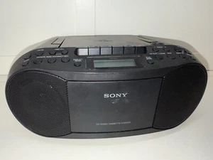 Sony CFD-S70 CD Radio Cassette-AM/FM Mp3 Radio Stereo Mega Bass Boombox-Tested - Imagen 1 de 8