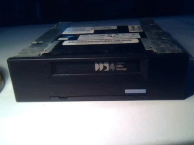 DDS4 DAT 4mm SCSI Tape Drive Seagate STD2401LW TC4200-235 IBM 59P6670 20/40GB - Image 1 of 4