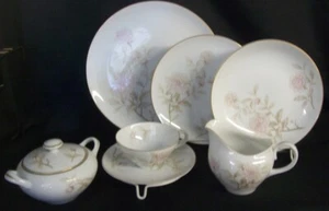 51 Pc Set HARMONY HOUSE Fine China SERVICE FOR 8 PATRICIA PATTERN - Picture 1 of 3
