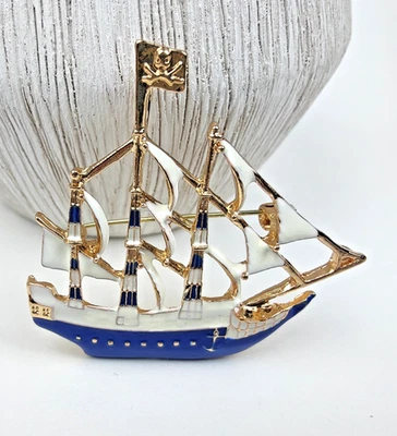 Broche de alfinete em forma de barco azul e branco mar náutico diversão de verão - Imagem 1 de 4