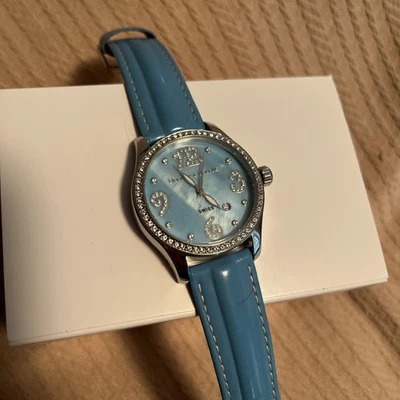 Relógio Feminino Dooney and Bourke 38mm Mostrador Azul-petróleo e Cristal, Precisa de Nova Bateria - Imagem 1 de 4