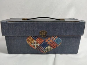 8 TRACK TAPE CARRYING CASE Plastic Denim Quilt Like Patch Heart Hold 10 Tapes - Picture 1 of 12