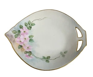 Baratija de porcelana pintada a mano con diseño floral rosa y borde dorado - Imagen 1 de 3