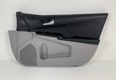 Toyota Camry 2012 2013 2014 panel de moldura de puerta de pasajero delantero derecho 67777-X1403 OE Foto 1 de 4