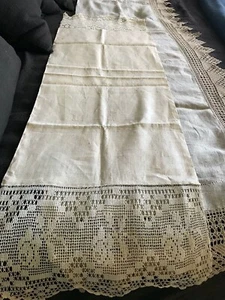 GORGEOUS VINTAGE LINEN/CROCHET TABLECOVER, PILLOW COVER? - Picture 1 of 8