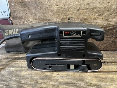 Lijadora de banda Skil Classic control automático de pista modelo 7313 3/4 HP correa 3"x18" Foto 1 de 4