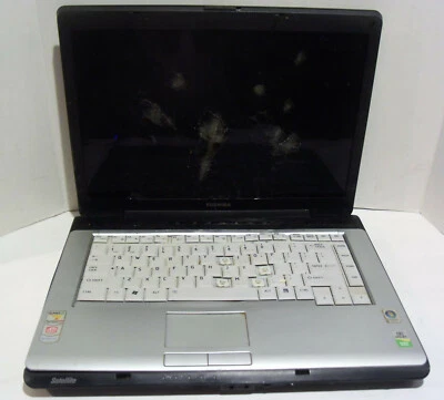 Toshiba Satellite A215-S7422 15.4'' Notebook (AMD Turion 64 X2 1.9GHz) Parts/Rep - Image 1 of 4