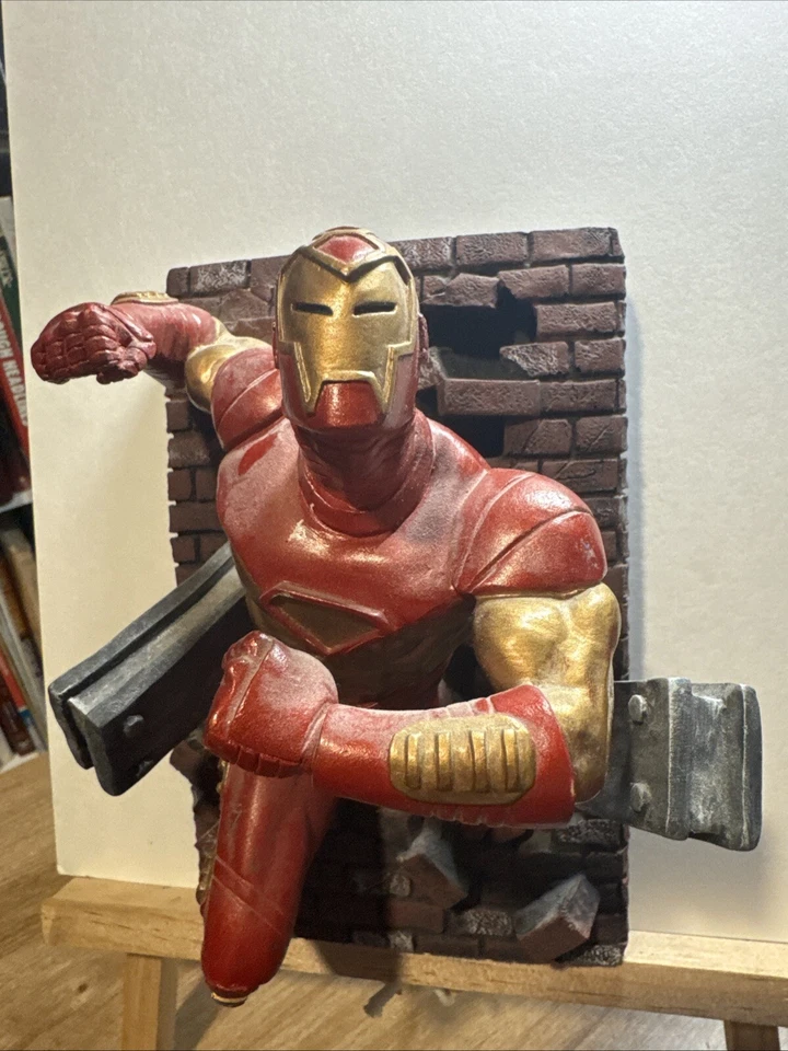 ESTATUA DE COLECCIÓN Iron Man rompiendo de la pared edición limitada 1485/2000 Marvel Foto 1 de 4