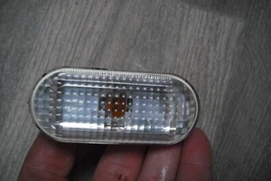 FORD FOCUS C MAX AMBER AND FORD FIESTA MK7 FRONT WING SIDE MARKER INDICATOR - Picture 1 of 5