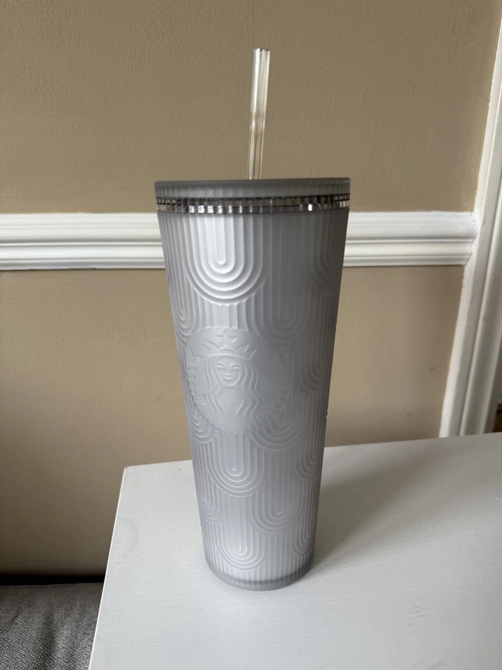 Starbucks 2022 Siren Shell White Pearl Mermaid Scales Cold Cup Tumbler 24 oz