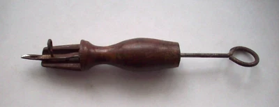 Vintage punch needle rug hooking tool - Image 1 of 4