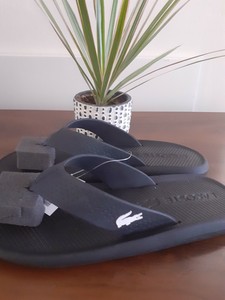 chanclas lacoste negras