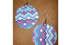Pendientes colgantes estilo boho de imitación de cuero azul - Imagen 1 de 3