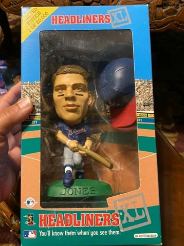 CHIPPER JONES ATLANTA BRAVES MLB VINTAGE 1998 HEADLINERS XL LTD.EDITION COA NIB Cover
