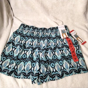 Wildfox Shorts Womens Medium Ikat Print Elastic Waist Lightweight Casual Summer - Picture 1 of 10