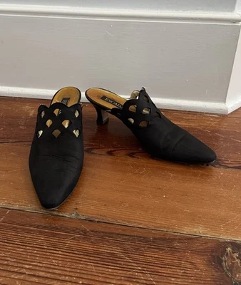 Tacón de gatito mula recortado gamuza negra vintage Escada talla 7 AA Italia Foto 1 de 4