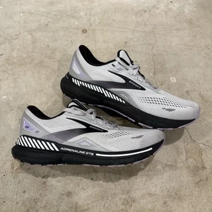 Zapatos para correr Brooks Adrenaline Gts 23 para mujer gris púrpura 1203811D039 9. 5ANCHO - Imagen 1 de 10