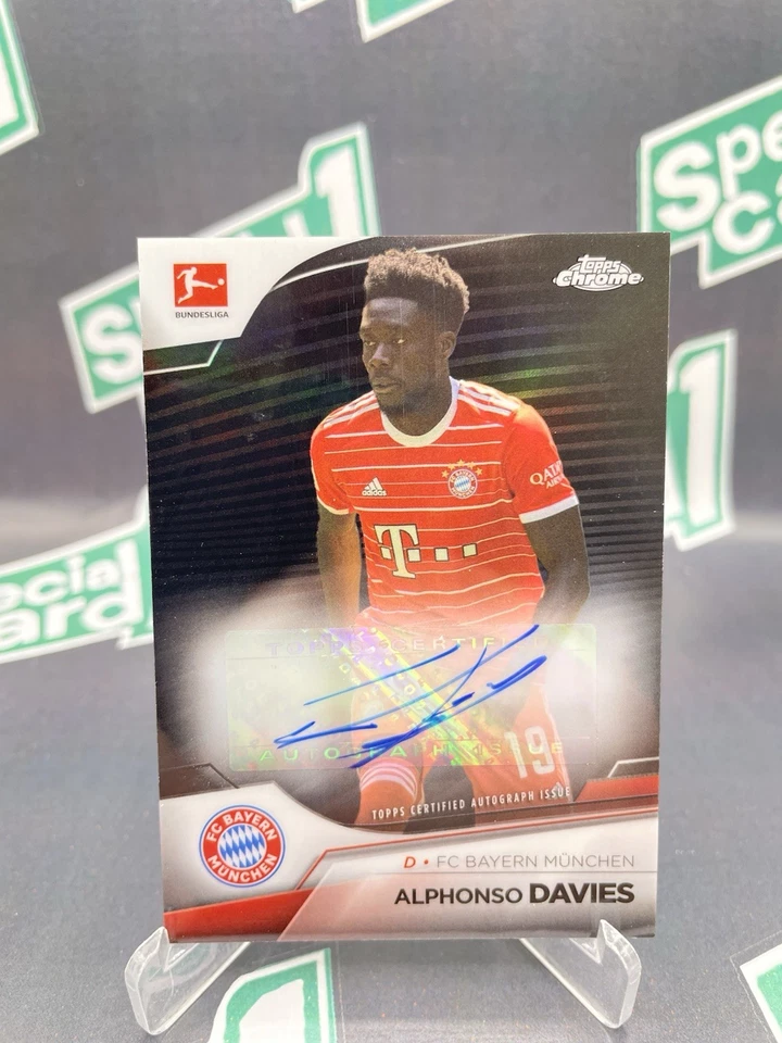 2022 Topps Chrome Bundesliga Black Refractor Alphonso Davies AUTO 10/10 1/1 - Image 1 of 4