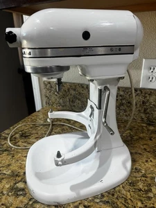 Selten 1957 Vintage KitchenAid Hobart Modell K5-A Mixer ohne Schüssel oder Aufsätze - Bild 1 von 9