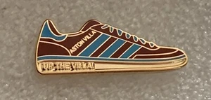 Smart Sammlerstück Aston Villa Supporter Emaille Abzeichen - Wear Proud - Up The Villa - Bild 1 von 2