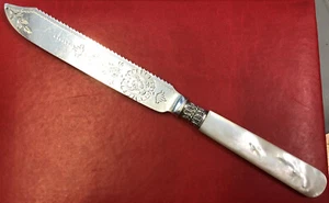 großes Jugendstil Tortenmesser England um 1900 ziselierte Klinge Perlmutt Griff - Bild 1 von 4