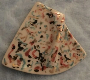 retro porcelain brooch - Picture 1 of 2