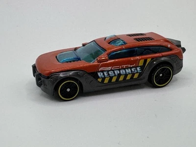 Hot Wheels City Response Pursuit SUV HW 2012 Mattel SLb4 - Image 1 of 3