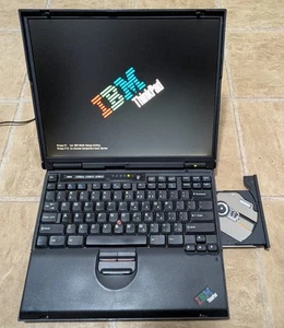 Laptop IBM ThinkPad T22 14" Intel Pentium 3 - ARRANCA A LA BIOS - Imagen 1 de 9