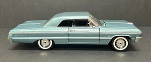 Chevy Impala 1964 azul 1/18 (IBWB 40) - Imagen 1 de 10
