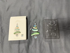 HALLMARK RECUERDO ¡FELIZ PEZ-NAVIDAD! ADORNO PEZ BAJO - Imagen 1 de 7