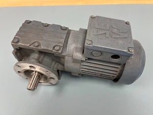 SEW-EURODRIVE Tipo WF30 DT63L6, Motoriduttore. - Foto 1 di 4