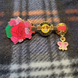 Pin Hard Rock Café 2005 Guitarra Flor Las Vegas Rosa LE 500 Butterfly Dangle - Imagen 1 de 4