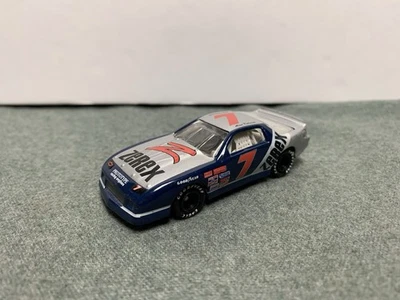 1/64 ACTION PLATINUM/ALAN KULWICKI'S #7 ZEREX ASA RACING CAMARO 1995 Usado Foto 1 de 4