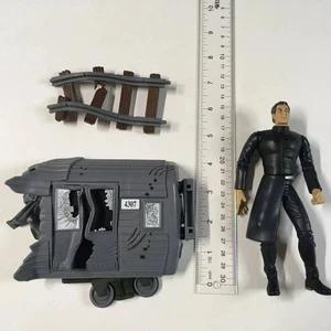 Magneto with Wrecked Train Diorama X-Men ToyBiz Marvel Movie 2000 Figur 6" - Bild 1 von 7
