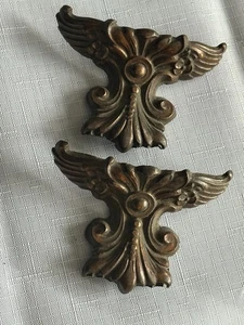 VINTAGE MANTLE CLOCK ORNATE FEET - Picture 1 of 8
