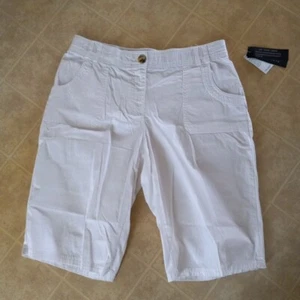 Counterparts  White Bermuda Shorts Pockets Womens Sz 12 Cotton Button Zip NEW - Picture 1 of 3